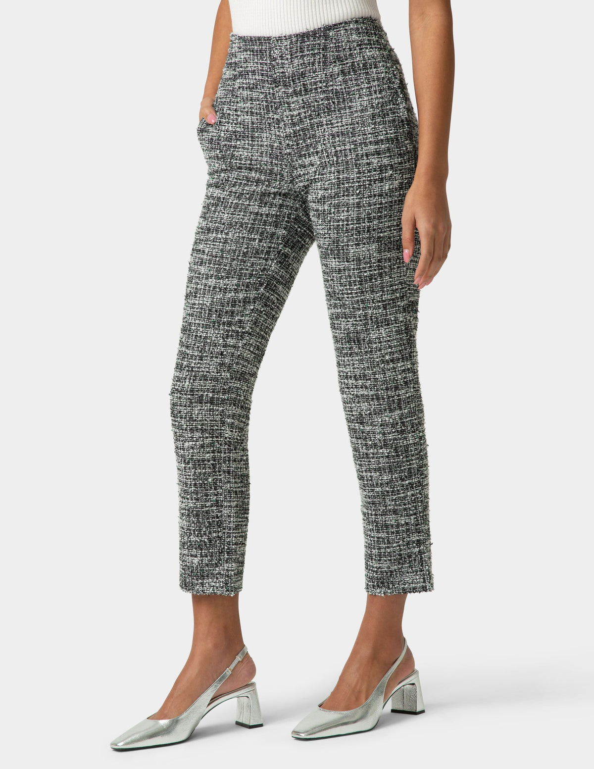 Hue Stretch Boucle Skimmer - Black