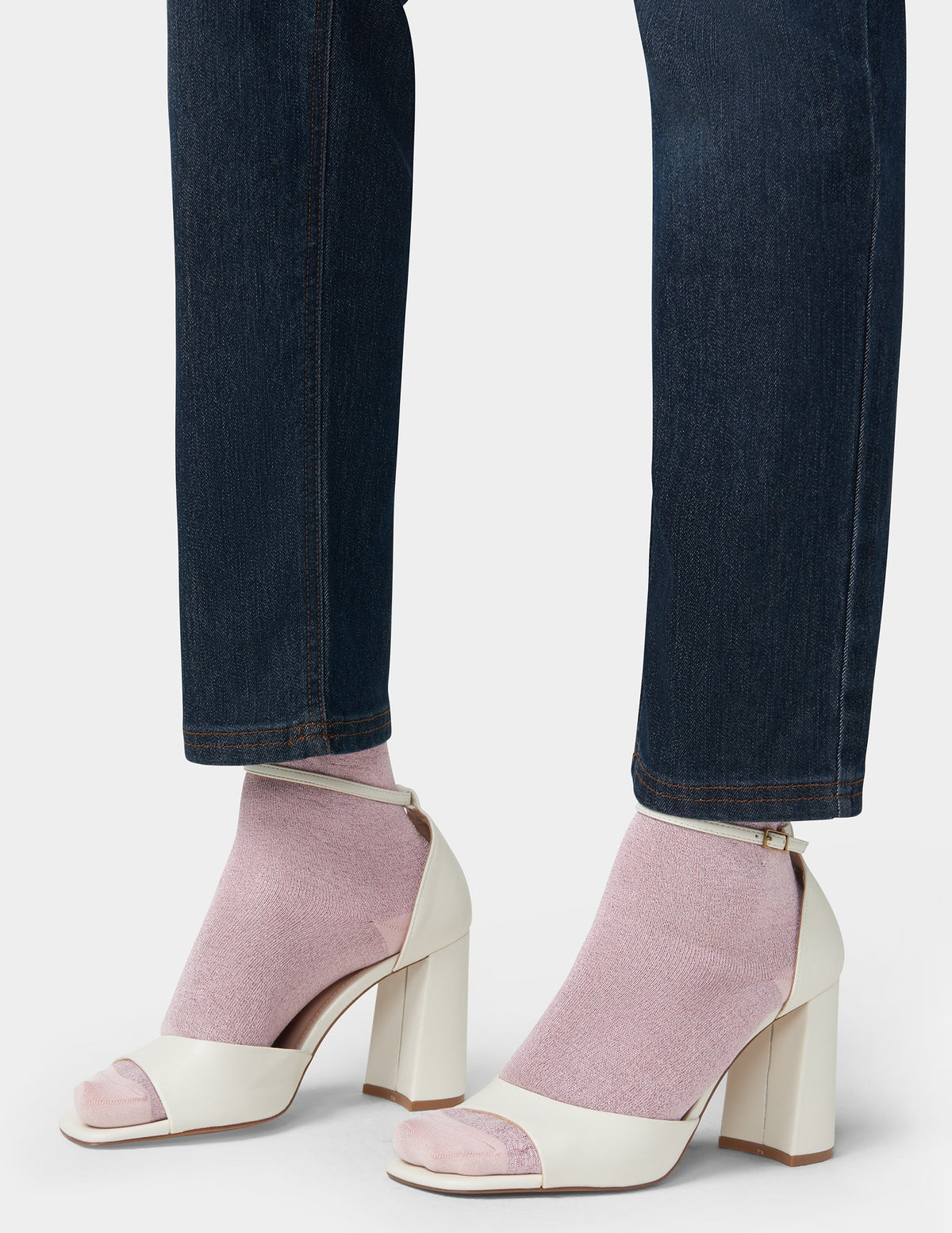 Hue Straight Leg Jeans - Dark Rinse Wash