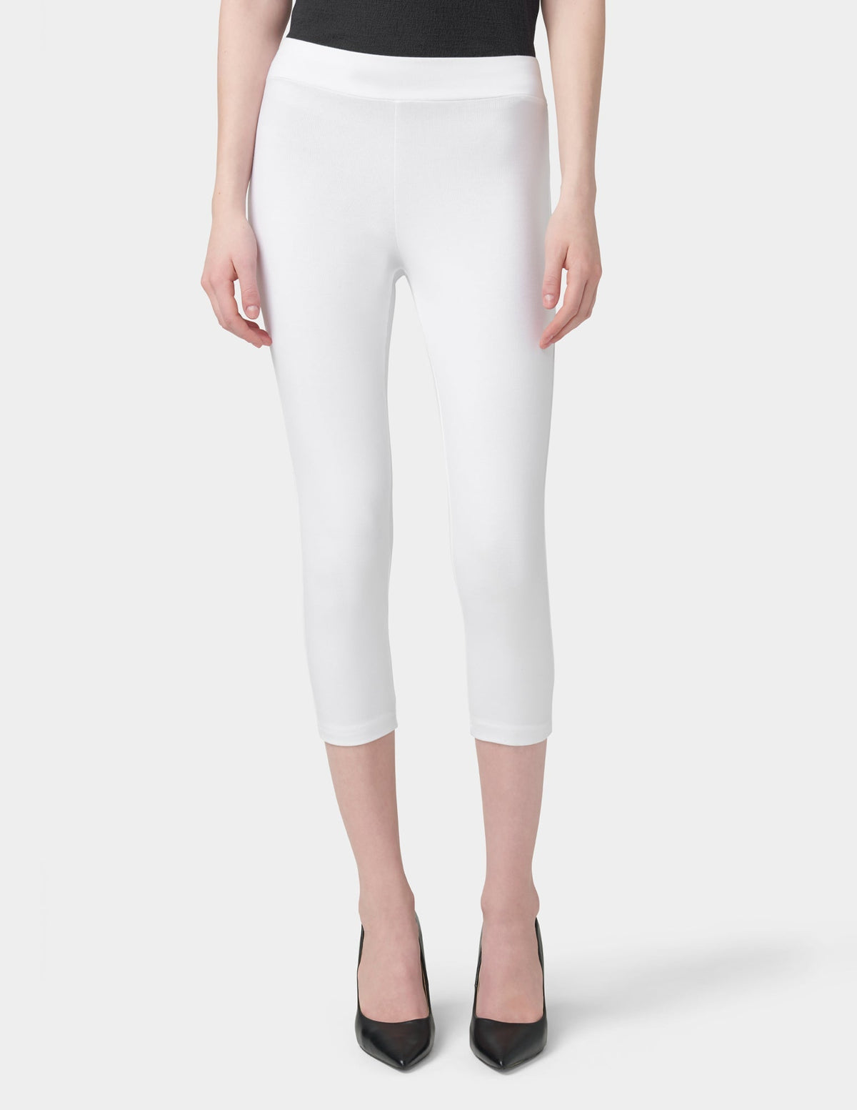Hue Wide Waistband Blackout Cotton Capri - White