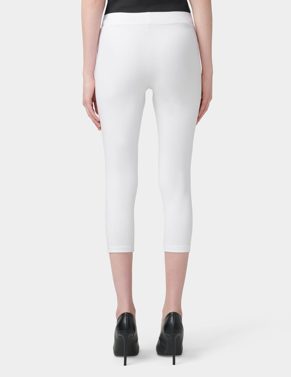 Hue Wide Waistband Blackout Cotton Capri - White