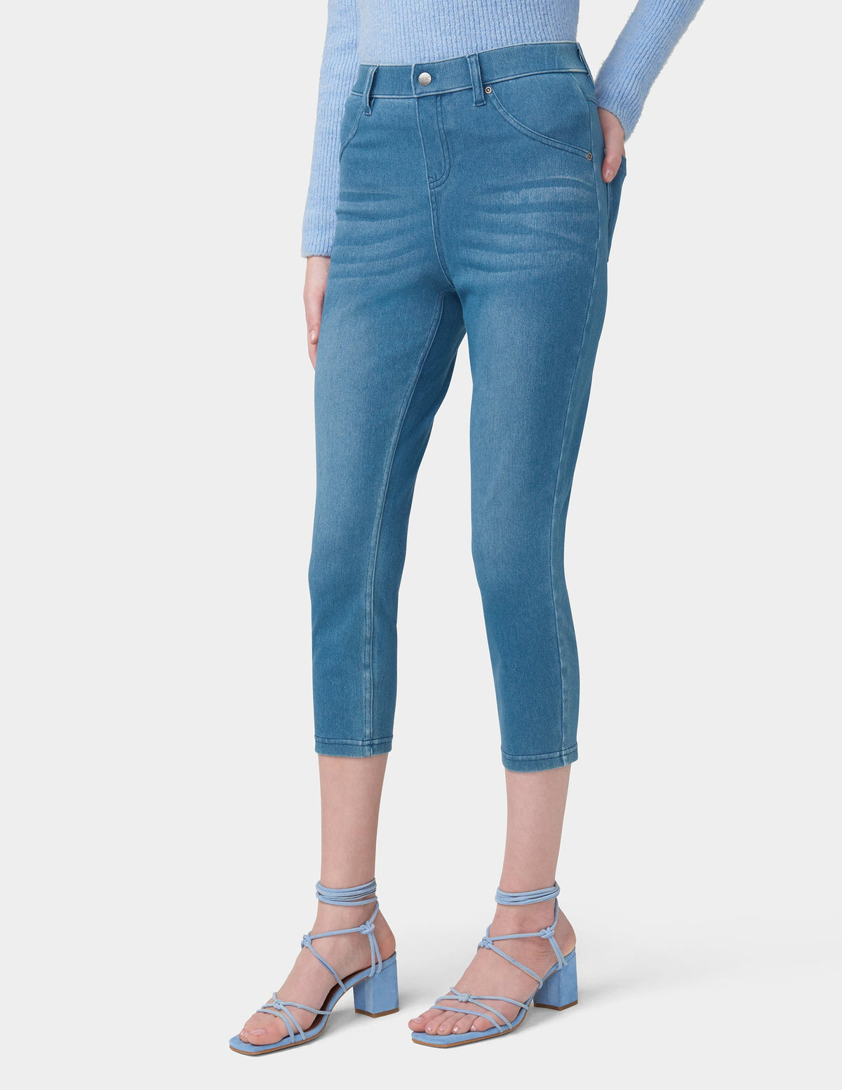Hue Hi-Rise Ultra Soft Denim Capri Legging - Medium Wash