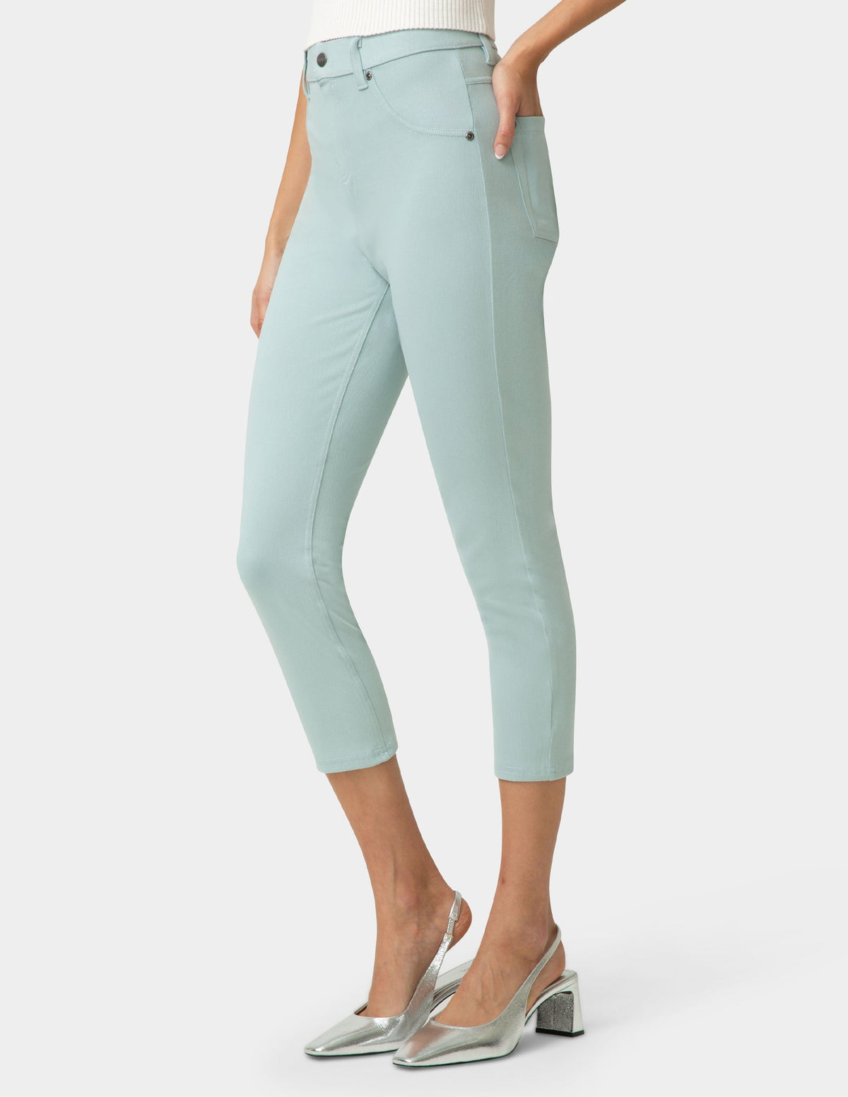 Hue Hi-Rise Ultra Soft Denim Capri Legging - Gray Mist