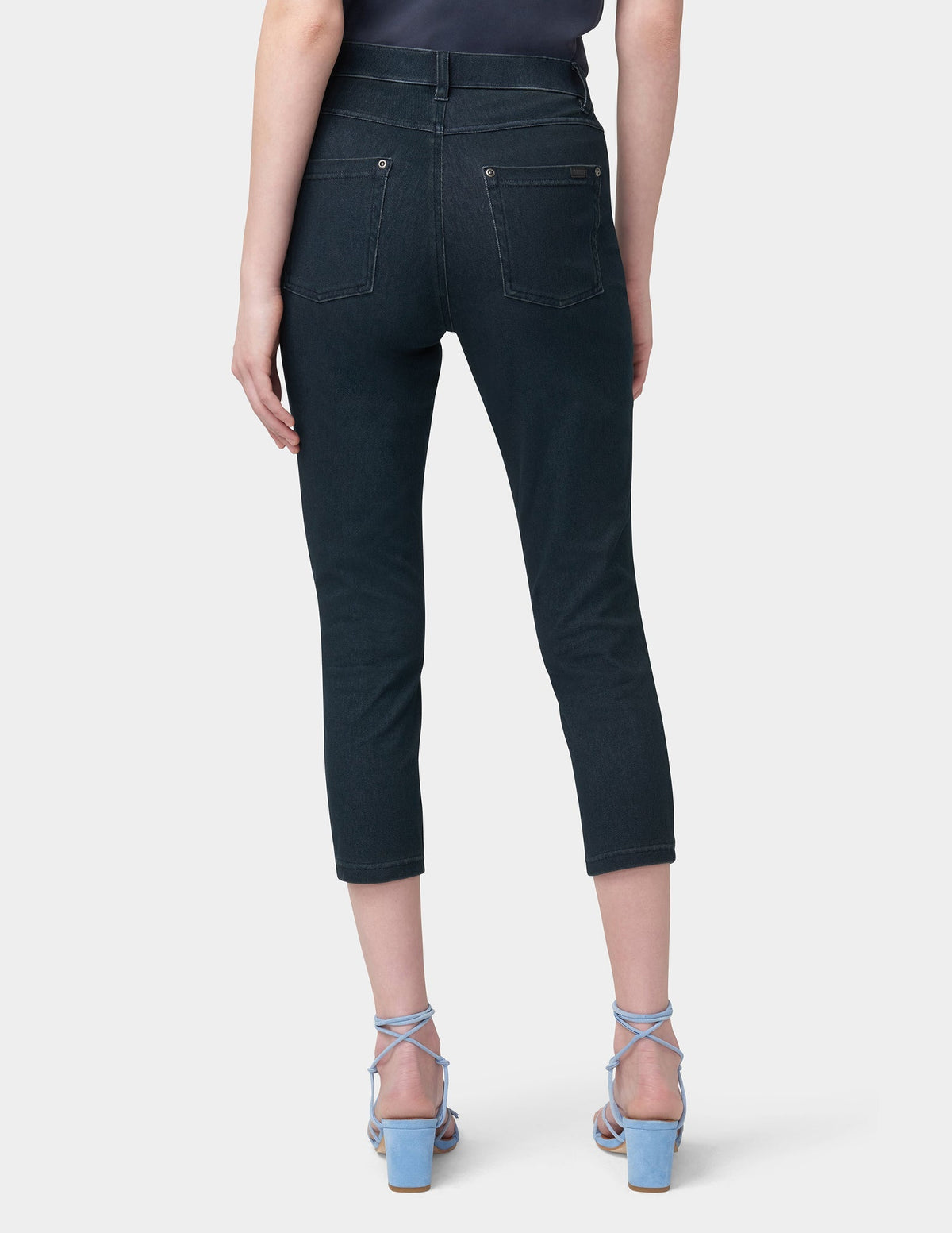 Hue Hi-Rise Ultra Soft Denim Capri Legging - Midnight Rinse