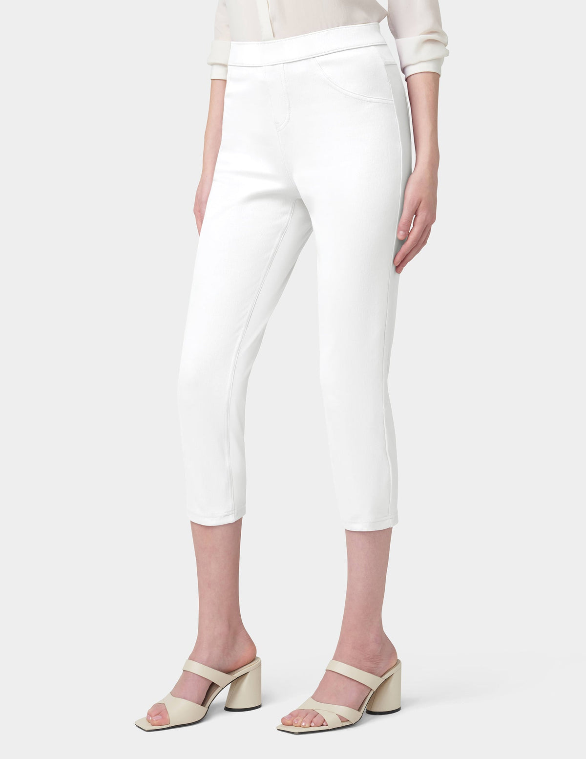 Hue Denim Capri - White