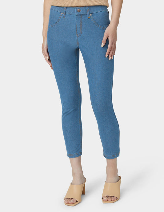 Hue Essential Denim Mid-Rise Capri - Medium Wash