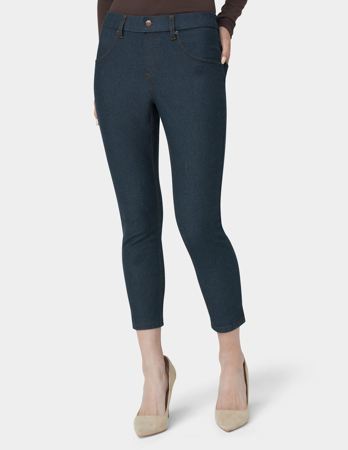 Hue Essential Denim Mid-Rise Capri - Deep Indigo Wash