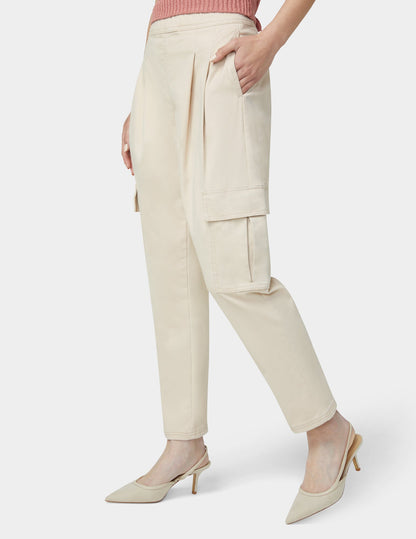 Hue Chinosoft Tapered Cargo Pants - Linen