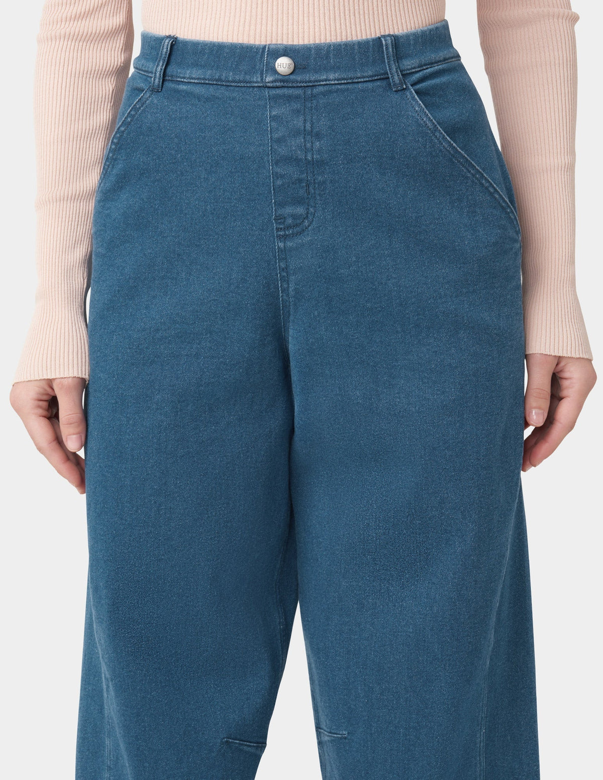 Hue Denim Barrel Leg Skimmer - Medium Wash