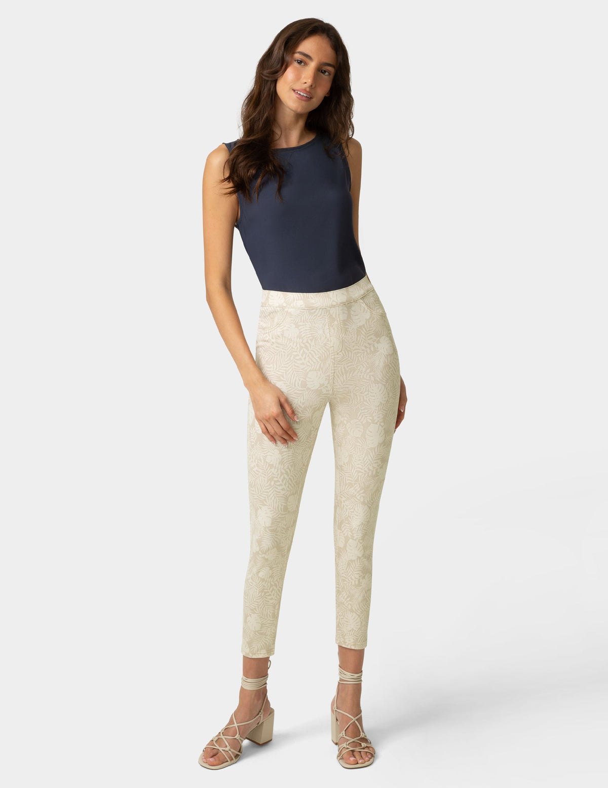 Hue Tonal Ultra Soft Denim Skimmer - White Pepper