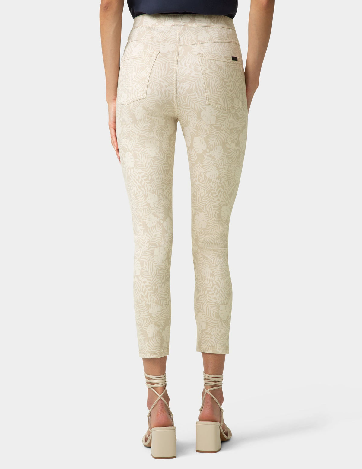 Hue Tonal Ultra Soft Denim Skimmer - White Pepper