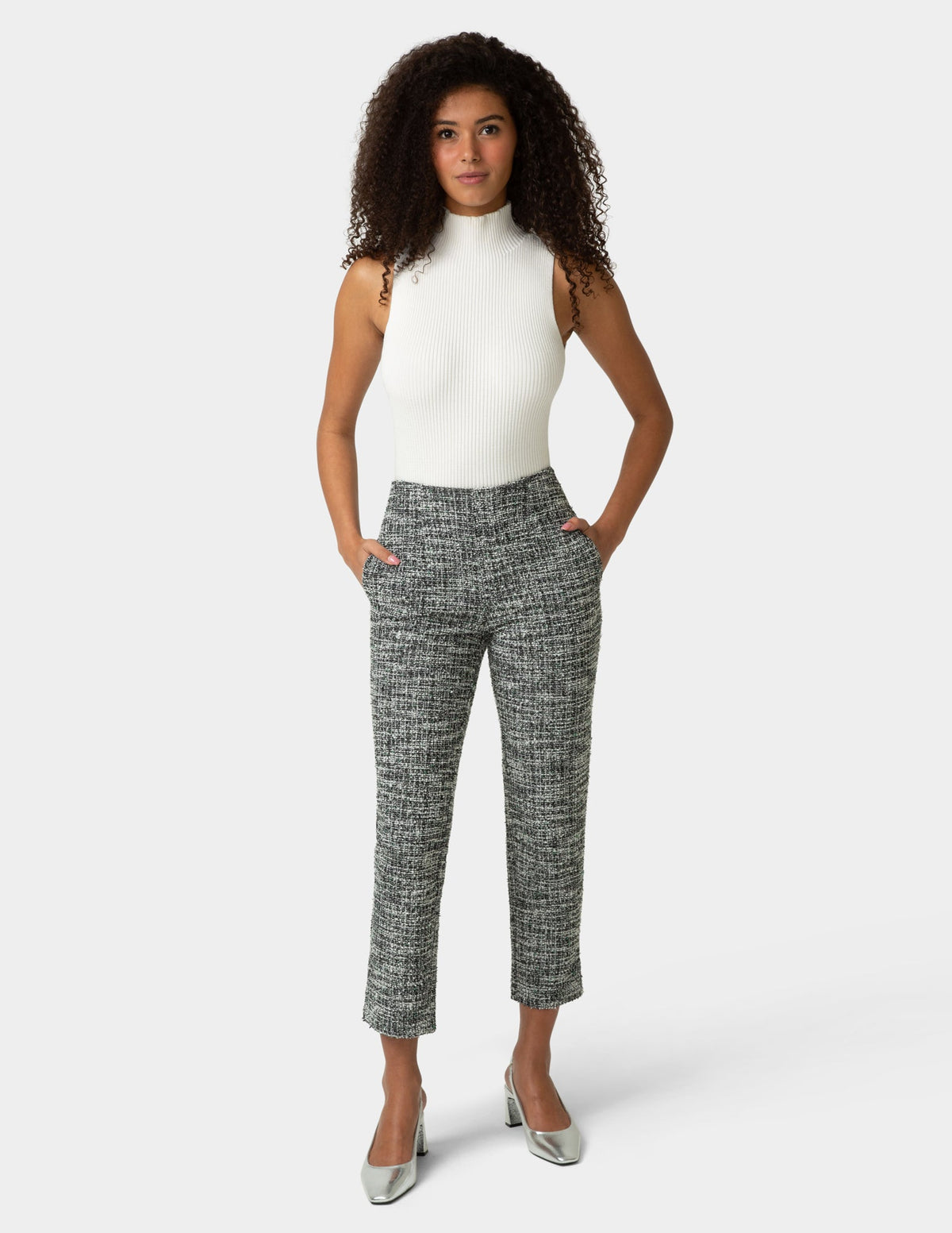 Hue Stretch Boucle Skimmer - Black