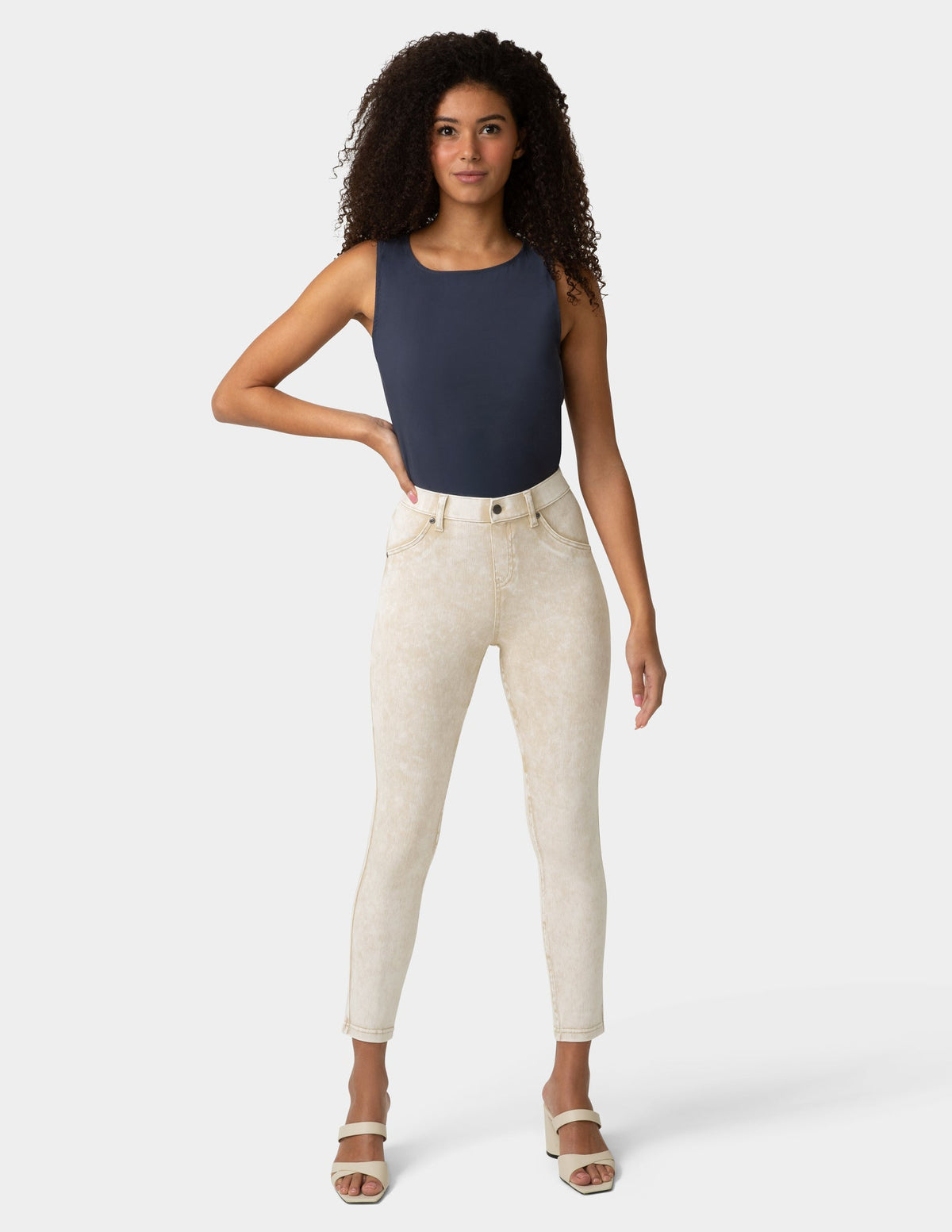 Hue Ultra Soft Denim High Waist Skimmer - Oatmeal Acid Wash